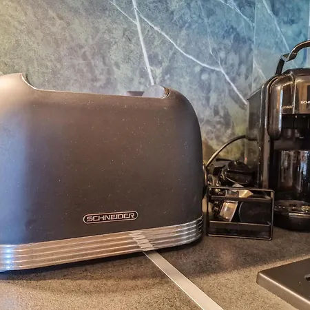 Cosy On The Lift 아파트 *