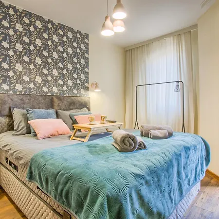 شقة Cosy On The Lift